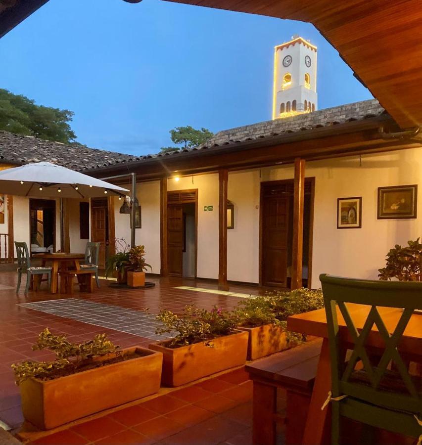 Hotel Colonial Andino - Parque Principal De بيتاليتو المظهر الخارجي الصورة